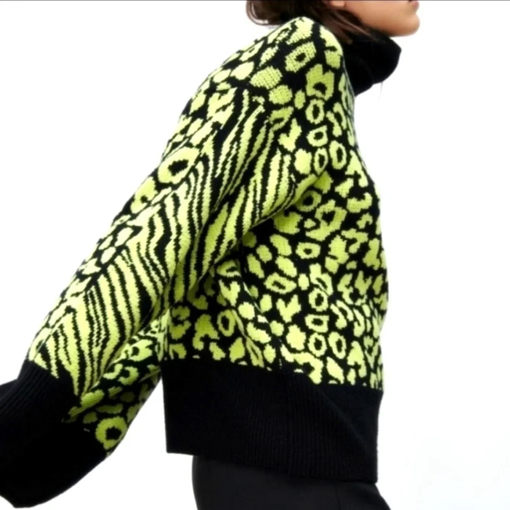 ZARA Chunky Mod Turtleneck Sweater – Leopard Zebra Print, Chartreuse, Size M - Picture 3 of 16